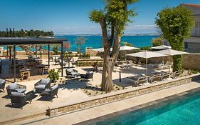 Dunatovi Dvori Heritage Hotel